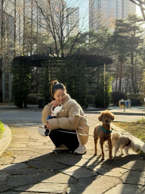 '전진♥' 류이서, 43세 시험관 첫 도전...꽁꽁 싸맨 근황 '건강관리 올인'