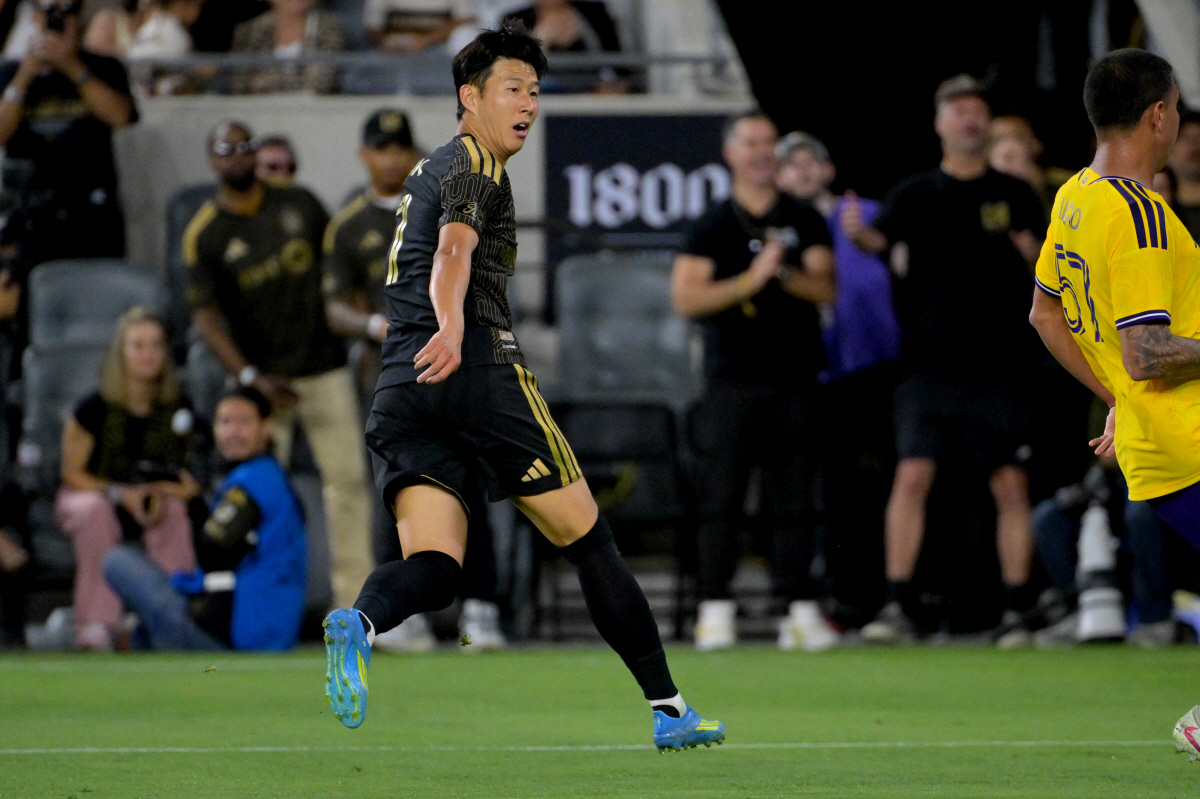 Apr 4, 2026; Los Angeles, California, USA; LAFC forward Son Heung-Min (7) watches his shot on goal in the second half against Orlando City at BMO Stadium. Mandatory Credit: Jayne Kamin-Oncea-Imagn Images