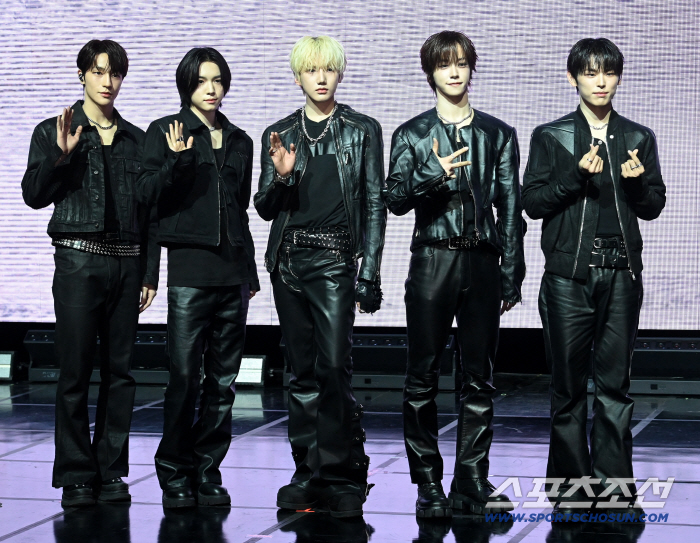 '김재중 보이그룹' 키빗업 "꿈꿔왔던 데뷔, 멤버들과 함께해 영광"