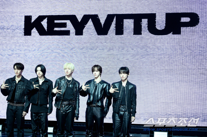 키빗업 "김재중 보이그룹? 부담은 있지만…우린 김재중 아들들"