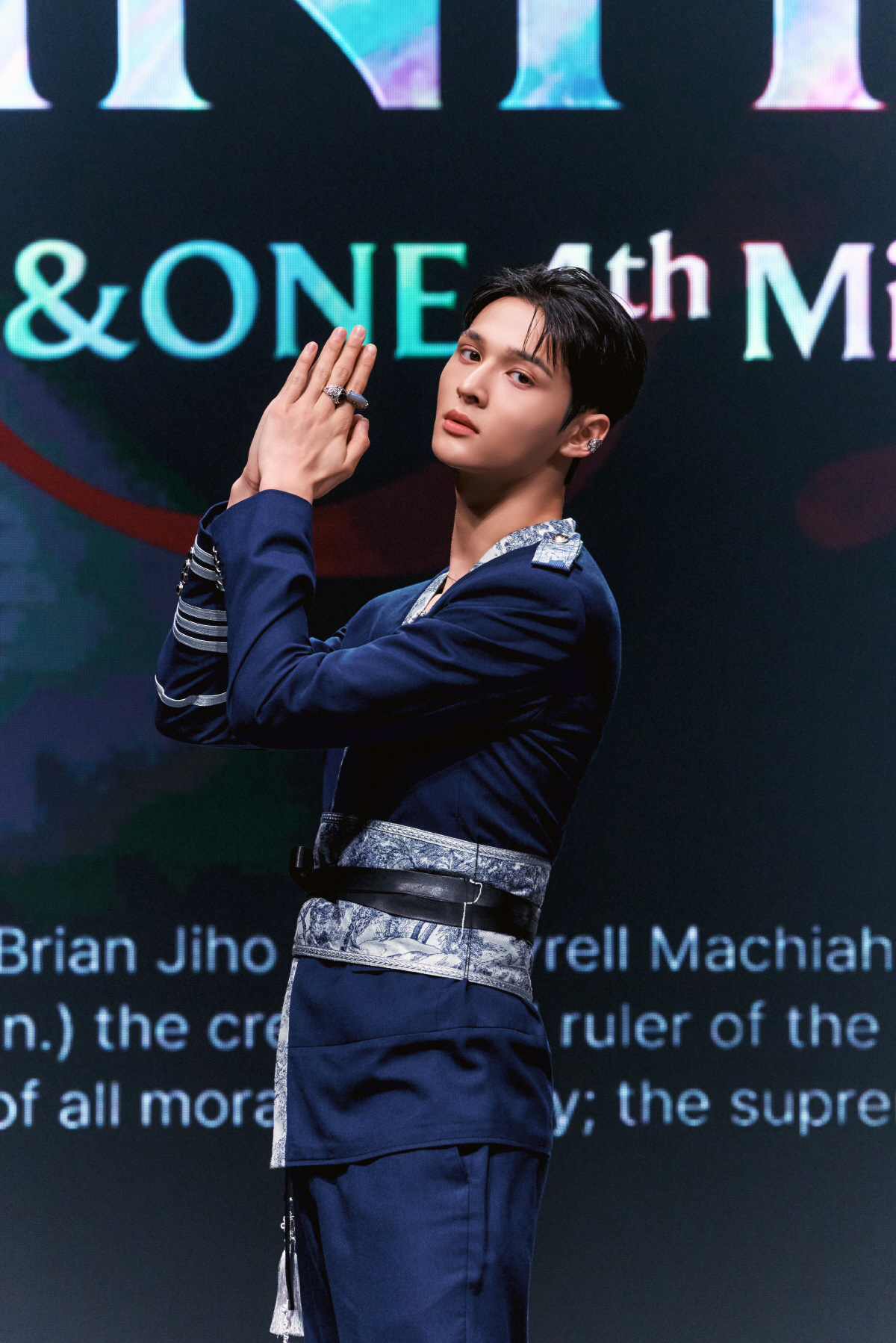 "韓 문화 알린다"…앰퍼샌드원, 간절한 기도 'GOD'[SC현장]