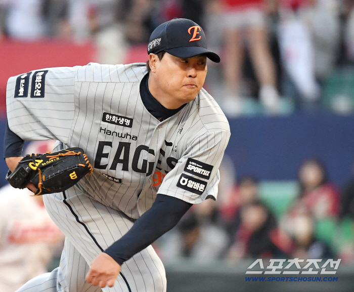 10K 전율의 피칭, 그런데 한화는 왜 곧바로 류현진 1군 말소시켰나 