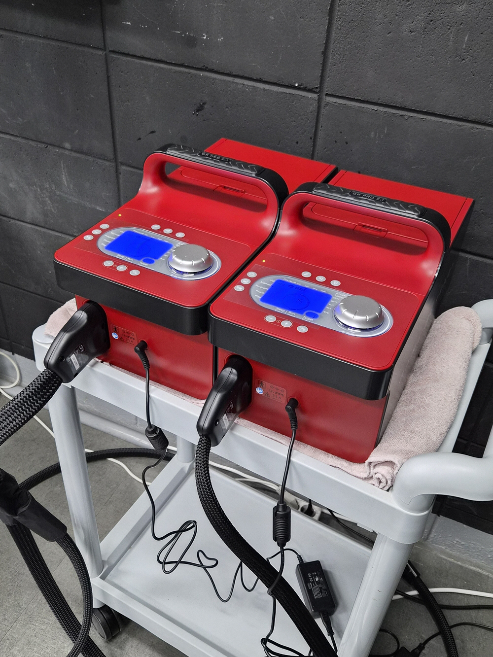 "제 연봉 안받을테니 대신 사주세요" 무보수의 조건, 이 투자는 진심이다