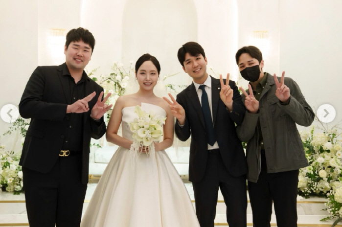29기 정숙♥영철, 결혼식 현장 사진 공개 "마음에 들어 안올릴 수가 없다"