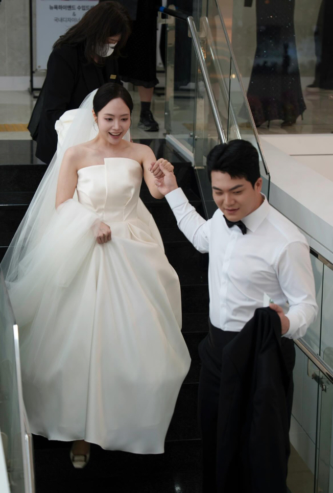 29기 정숙♥영철, 결혼식 현장 사진 공개 "마음에 들어 안올릴 수가 없다"