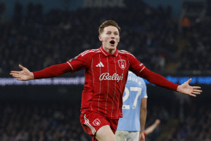 '또 맨유의 완패인가' 맨체스터 시티, '핫가이' 엘리엇 앤더슨 영입 굳혔다, 노팅엄과 이적료 6500만파운드 계약 근접