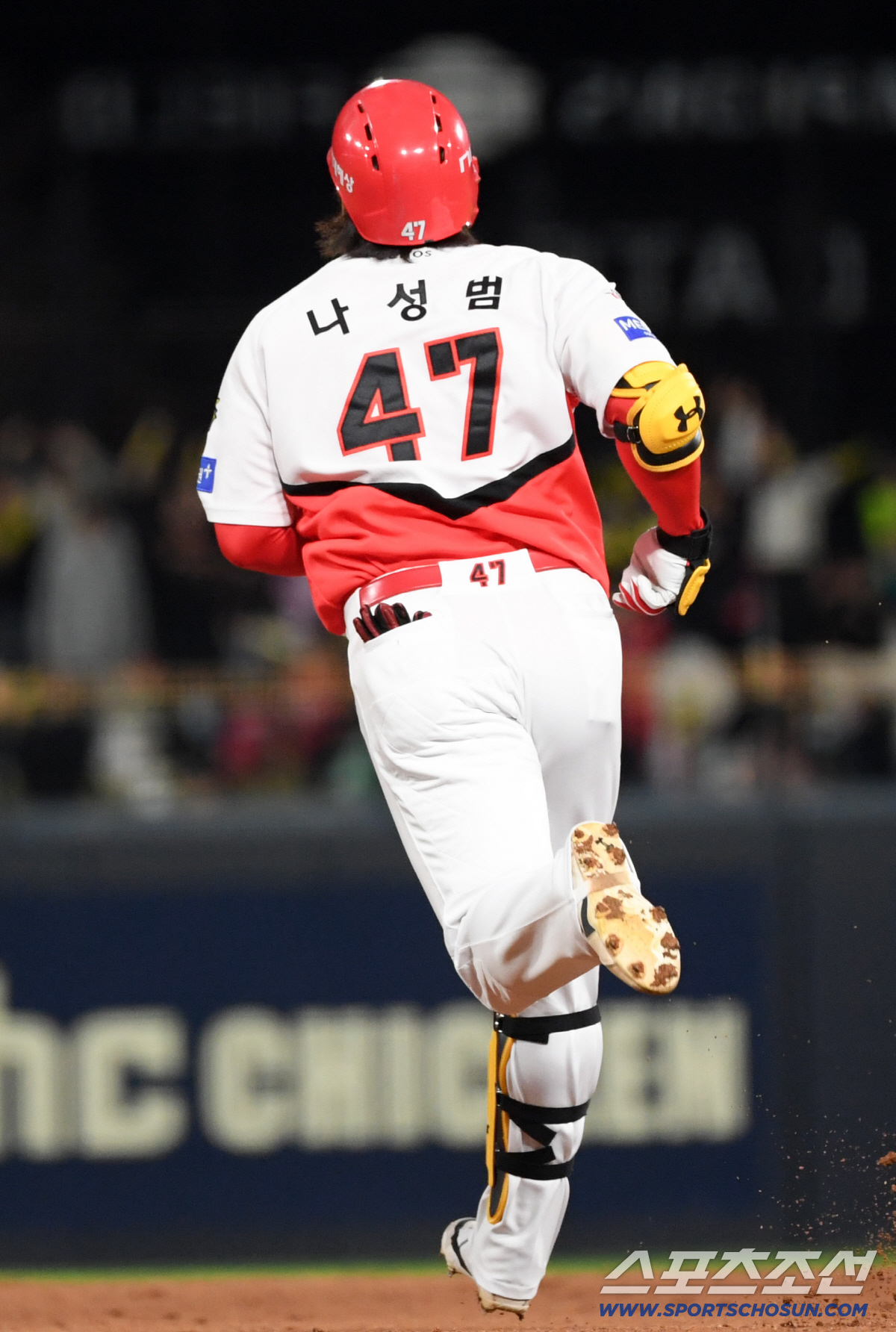 8일 광주 기아챔피언스필드에서 열린 KIA와 삼성의 경기. 3회말 1사 1루 KIA 나성범이 투런포를 날린 뒤 환호하고 있다. 광주=박재만 기자 pjm@sportschosun.com/2026.04.08/