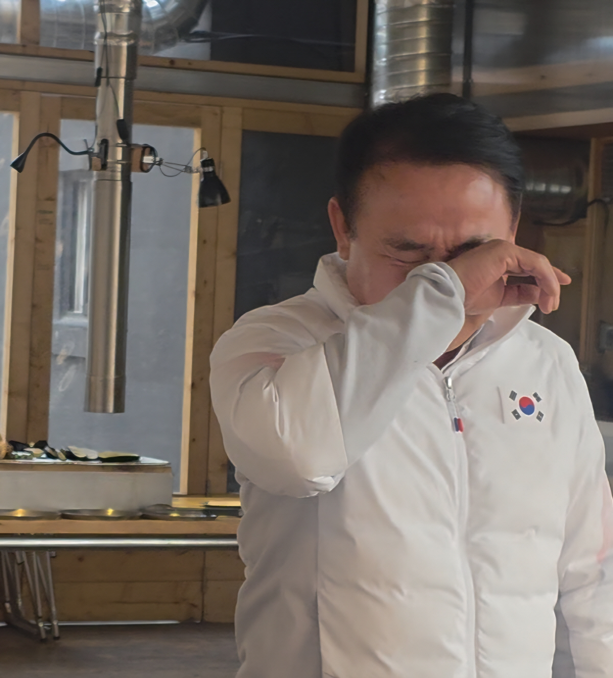 이천의 유명 레스토랑에서 선수들을 위해 마련한 포상식에서 윤경선 대한장애인컬링협회장이 16년 만의 메달, 동반 4강을 이뤄낸 선수들의 분투를 떠올리던 중 눈물을 흘렸다.