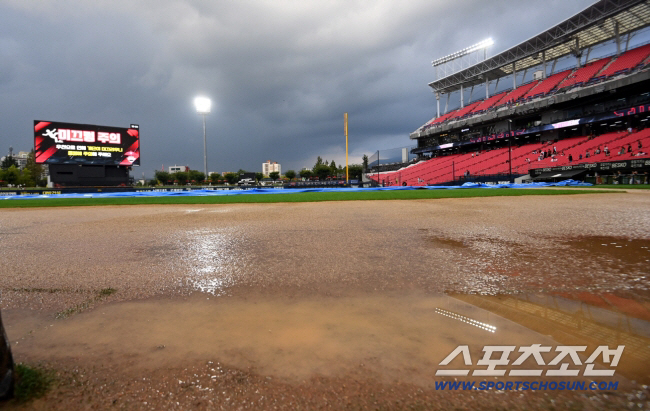 '전국적 비 예보' 오늘 야구 못보나요? 5경기 전부 취소 가능성↑ 날씨 변수 발생