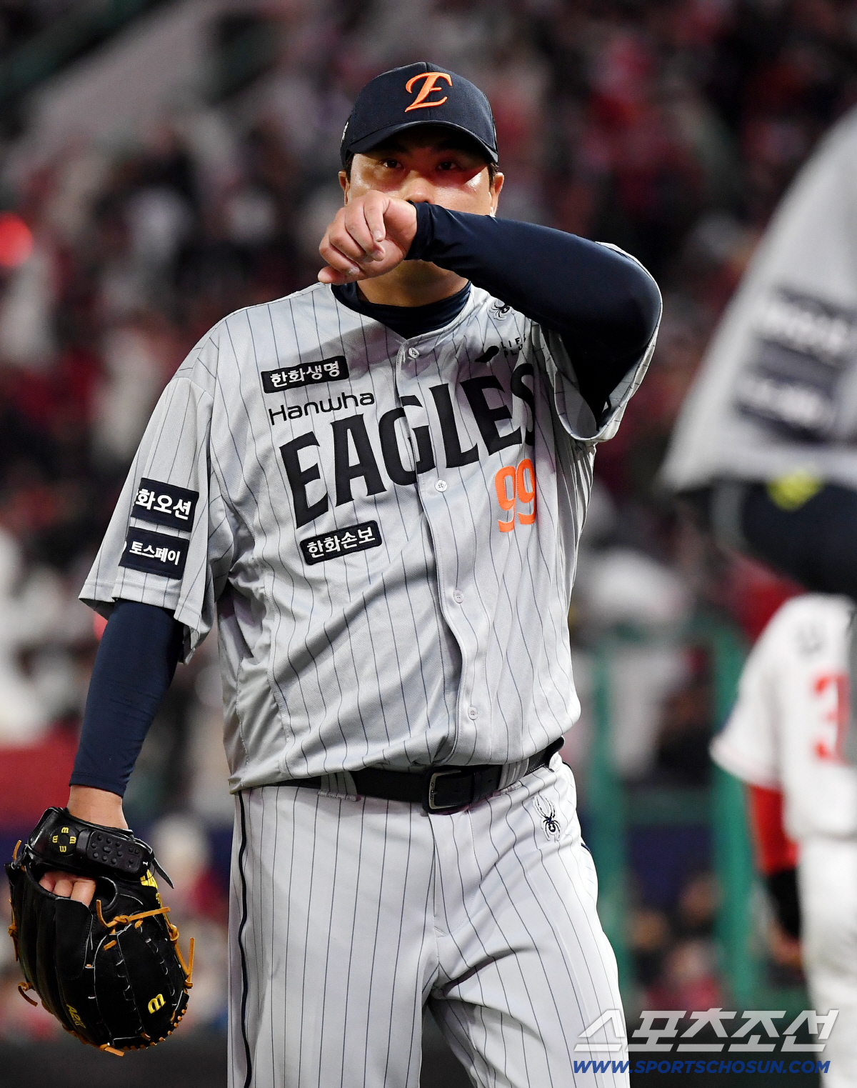 7일 인천 SSG랜더스필드에서 열린 SSG와 한화의 경기. 4회말 1, 2, 3루. 실점 위기를 넘긴 한화 류현진. 인천=송정헌 기자songs@sportschosun.com/2026.04.07/
