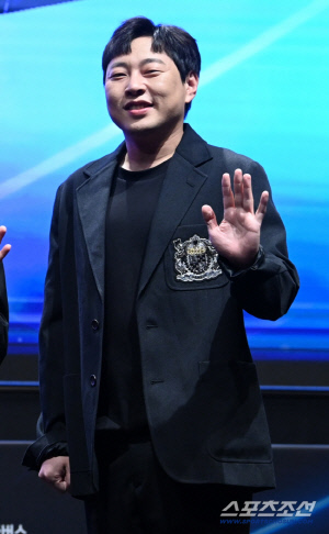 이진호, 자숙 중 덮친 악재…뇌출혈로 중환자실 입원[SC이슈]