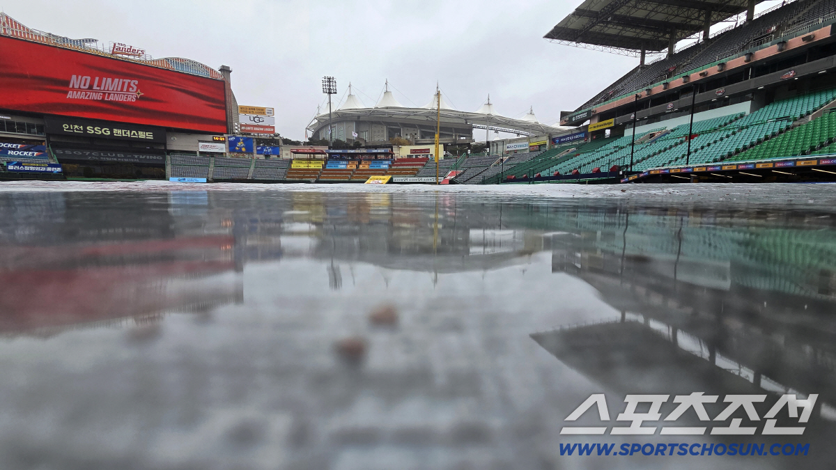 9일 인천 SSG랜더스필드에서 열리는 SSG와 한화의 경기. 비가 내리고 있는 랜더스필드. 인천=송정헌 기자 songs@sportschosun.com/2026.04.09/