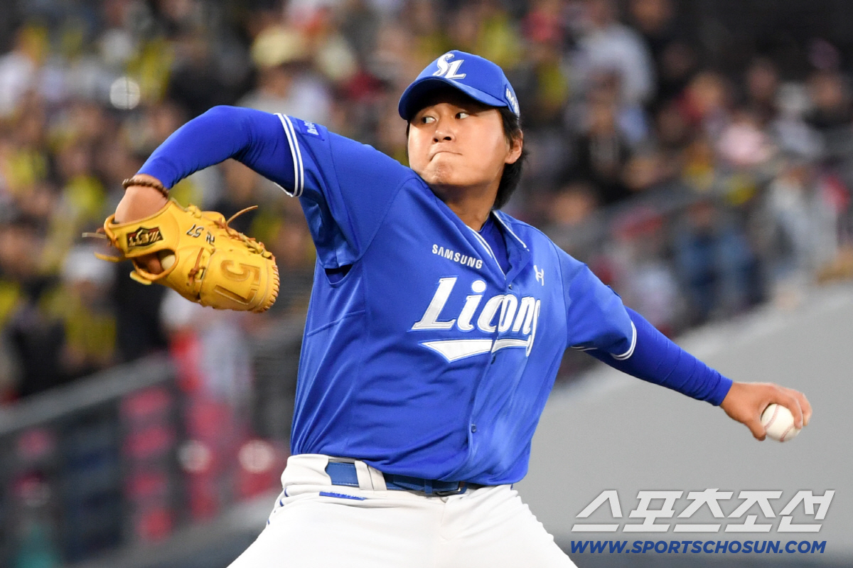 올 시즌 양창섭과 5선발 자리를 놓고 경쟁을 펼치던 이승현이 이날 스스로 무너지고 말았다.