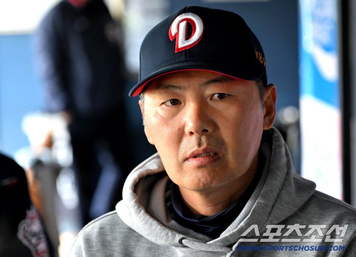 4일 잠실야구장에서 열린 KBO리그 두산과 한화의 경기. 인터뷰하고 있는 두산 김원형 감독. 잠실=송정헌 기자 songs@sportschosun.com/2026.04.04/
