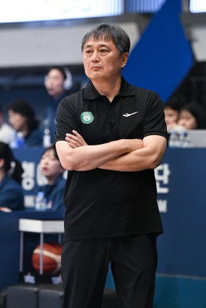 [현장인터뷰] '기본기' 하나은행vs'체력' 삼성생명...PO 1차전 키워드