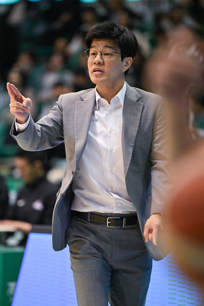 [현장인터뷰] 하상윤 감독이 판단한 패인 "승부처에 노련하지 못했다"
