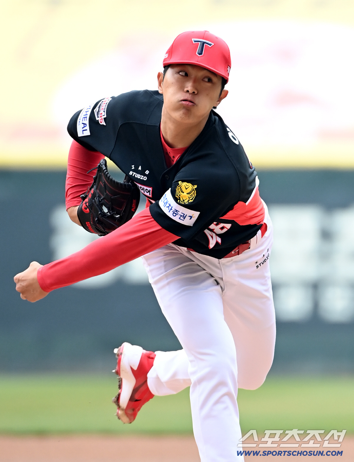 29일 인천SSG랜더스필드에서 열린 KIA와 SSG의 경기, KIA 선발투수 이의리가 역투하고 있다. 인천=허상욱 기자 wook@sportschosun.com/2026.03.29/