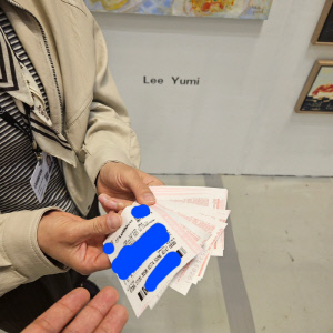 정성규 아내, 알고보니 화가로 활동 중...전시회서 '동화 감성' 작품 공개