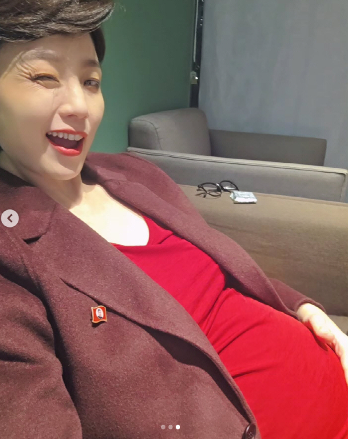 안영미, 출산 3개월 앞 만삭 D라인 포착.."태교엔 역시 'SNL'이지"