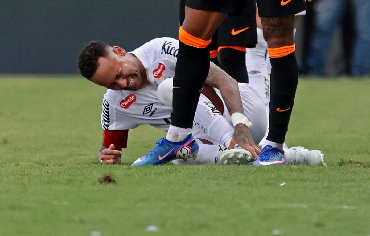 '이것이 손흥민 효과' 1992년생 '삼황' MLS 총집결? 살라에 이어 네이마르도 미국 이적설...美언론 '신시내티와 협상 시작'