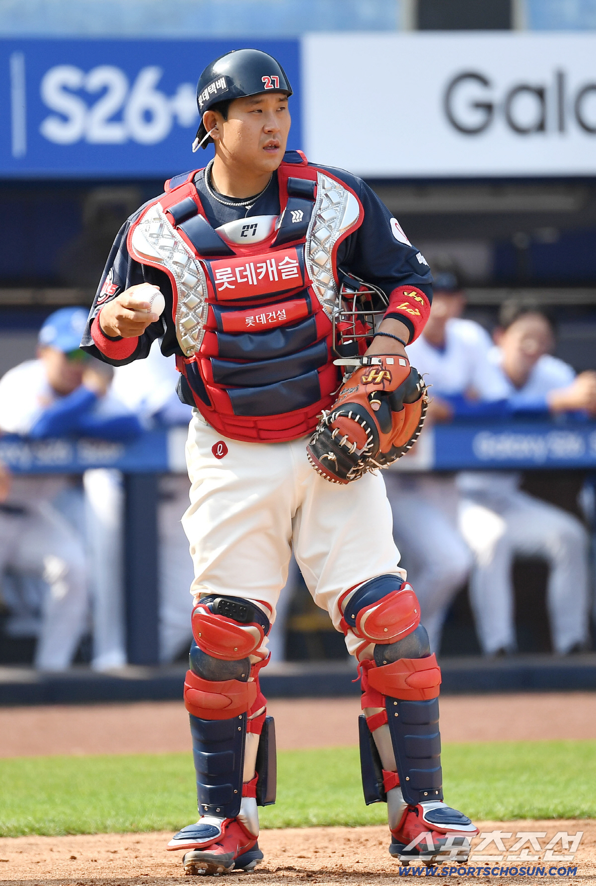29일 대구 삼성라이온즈파크에서 열린 삼성과 롯데의 경기. 수비하는 롯데 유강남 포수. 대구=송정헌 기자 songs@sportschosun.com