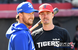 KBO에서 다시 만난 호주대표팀 동료...데일·오러클린 광주서 훈훈한 재회