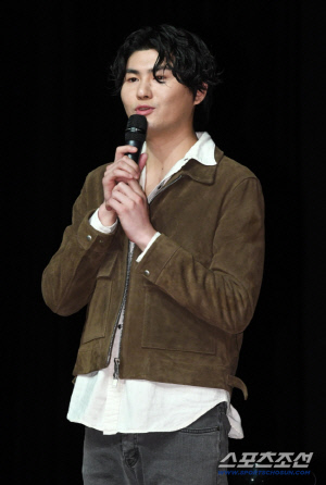 카더가든, 마운자로 맞았다 