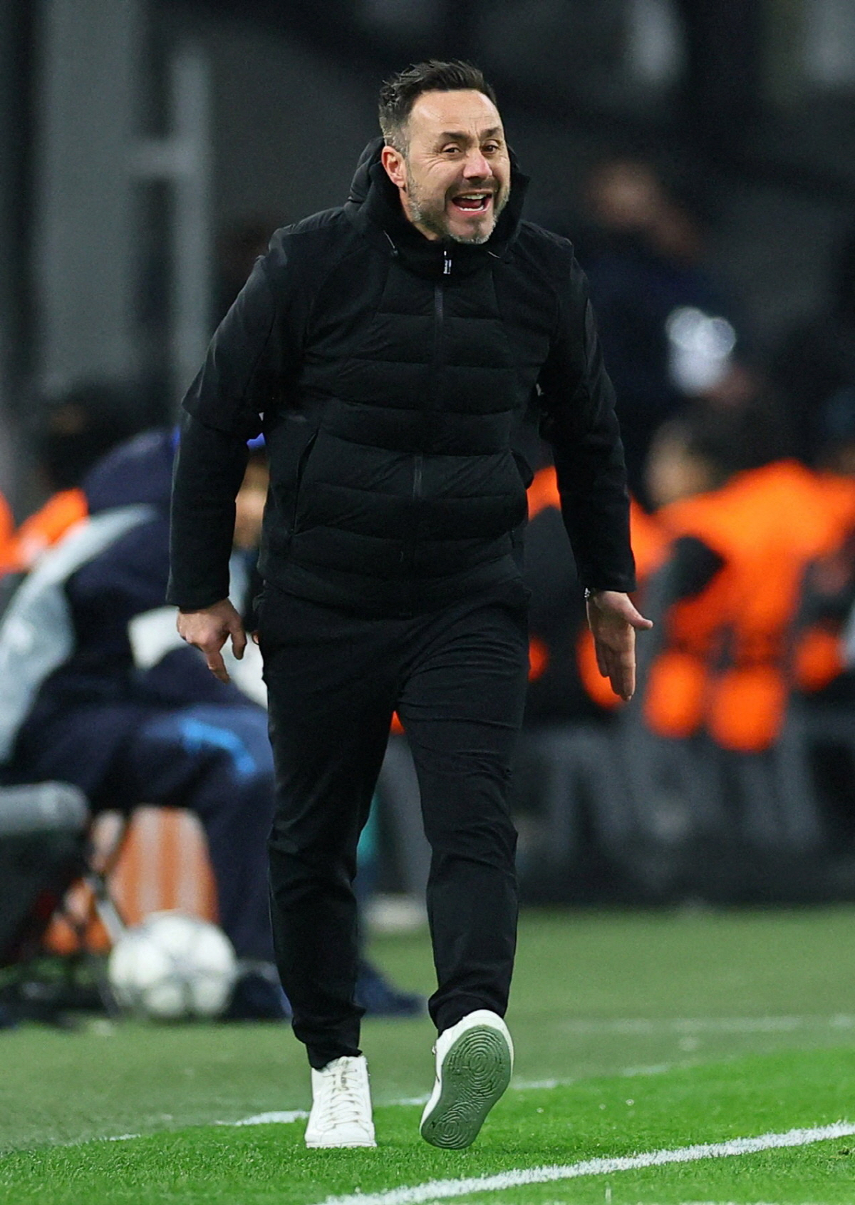 '죽어도 승리! 첫 선덜랜드전" '강등 위기' 토트넘 데제르비 감독의 돌발 발언 "난 프랭크X투도르보다 나은 사람 아냐"