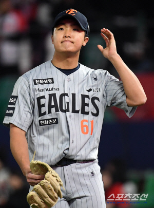 충격적인 필승조 붕괴, 도대체 8회에 무슨 일이...KIA, 한화에 대역전승으로 2연승 [대전 현장]