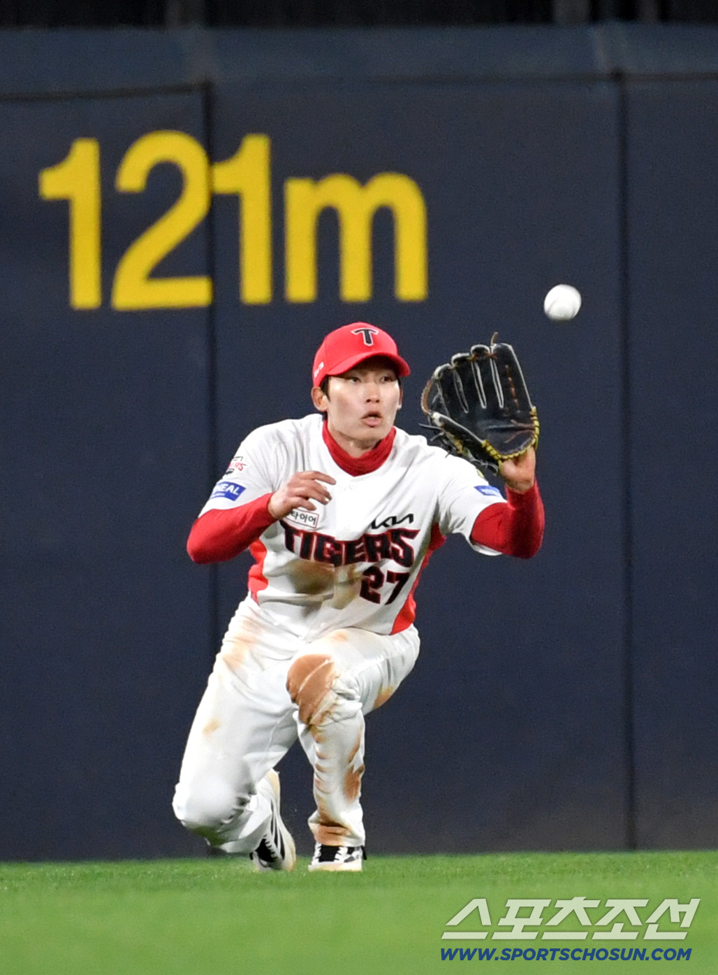 7일 광주 기아챔피언스필드에서 열린 KIA와 삼성의 경기. 6회초 2사 1,2루 KIA 김호령이 삼성 디아즈 타구를 처리하고 있다. 광주=박재만 기자 pjm@sportschosun.com/2026.04.07/