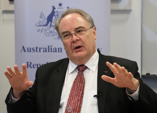 (서울=연합뉴스) 최재구 기자 = 제프 로빈슨 주한호주대사가 9일 서울 광화문 주한호주대사관에서 연합뉴스와 인터뷰하고 있다. 2026.4.12 jjaeck9@yna.co.kr