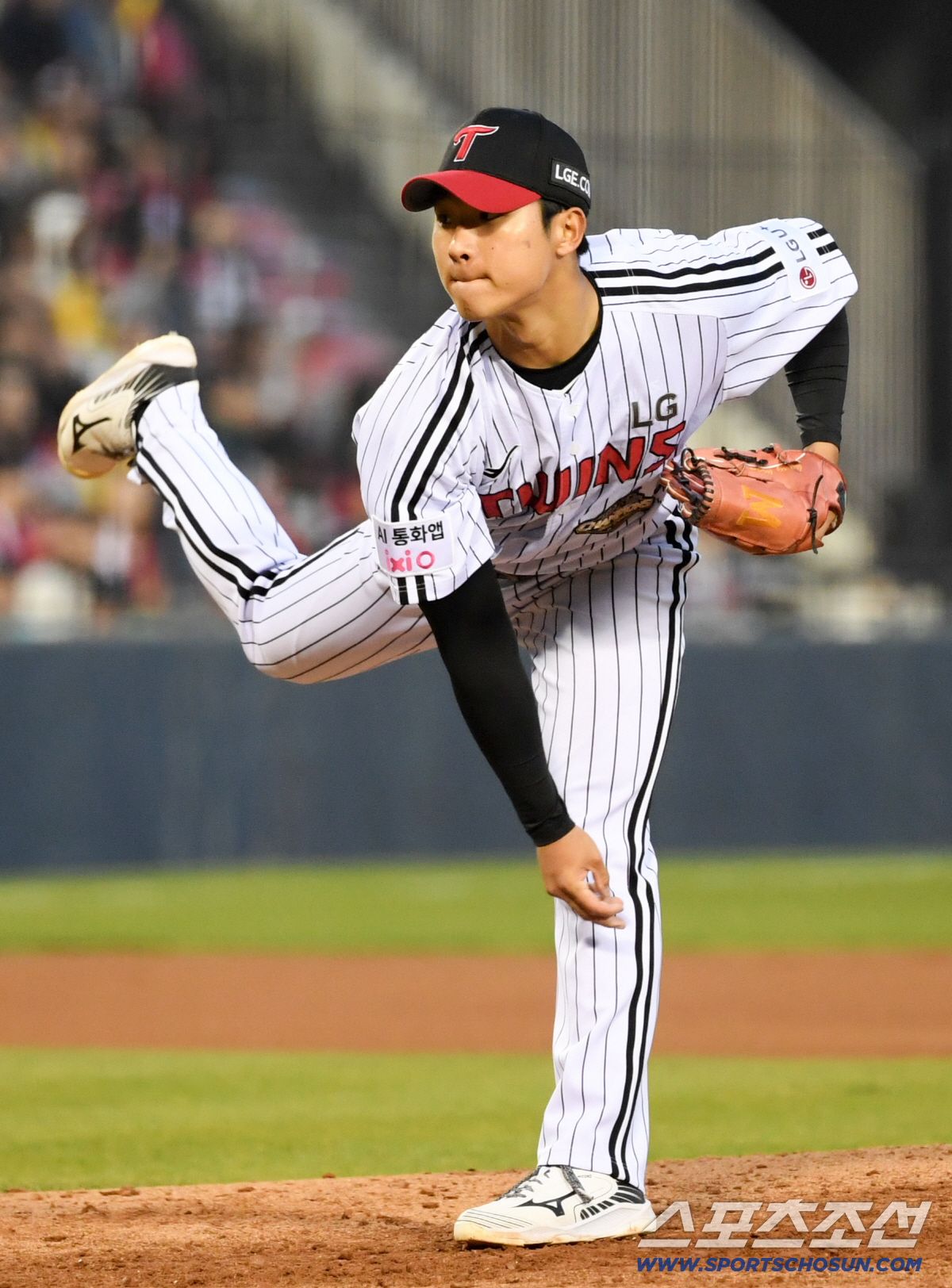 11일 잠실구장에서 열린 LG와 SSG의 경기. LG 우강훈이 역투하고 있다. 잠실=박재만 기자 pjm@sportschosun.com/2026.04.11/