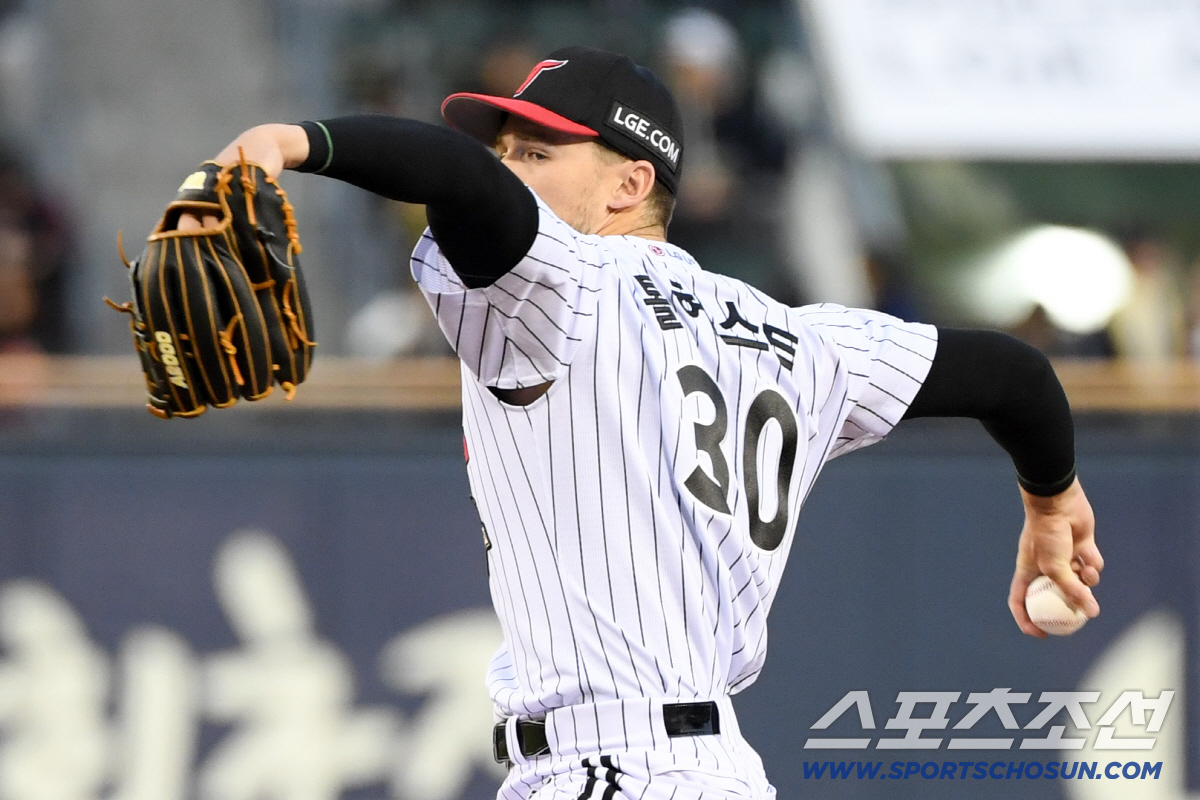 31일 잠실구장에서 열린 LG와 KIA의 경기. LG 톨허스트가 역투하고 있다. 잠실=박재만 기자 pjm@sportschosun.com/2026.03.31/