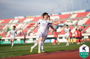 [현장리뷰]'박철우 극적 동점골' 김천 상무 죽다 살았다, '김영찬 선제골' FC안양과 1-1 무승부