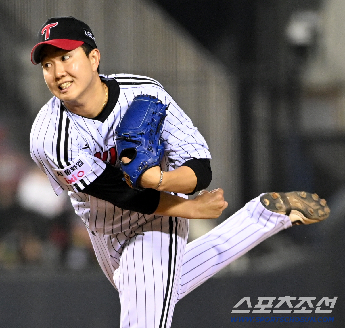 2일 잠실야구장에서 열린 KIA와 LG의 경기. LG 유영찬이 역투하고 있다. 잠실=허상욱 기자 wook@sportschosun.com/2026.04.02/