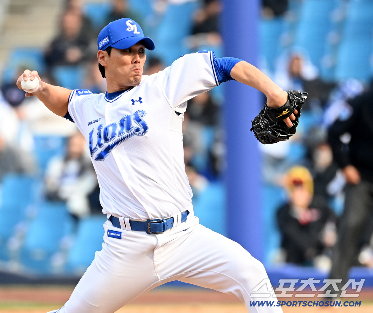 24일 대구삼성라이온즈파크에서 열린 KIA와 삼성의 시범경기. 9회초 삼성 김재윤이 역투하고 있다. 대구=허상욱 기자 wook@sportschosun.com/2026.03.24/