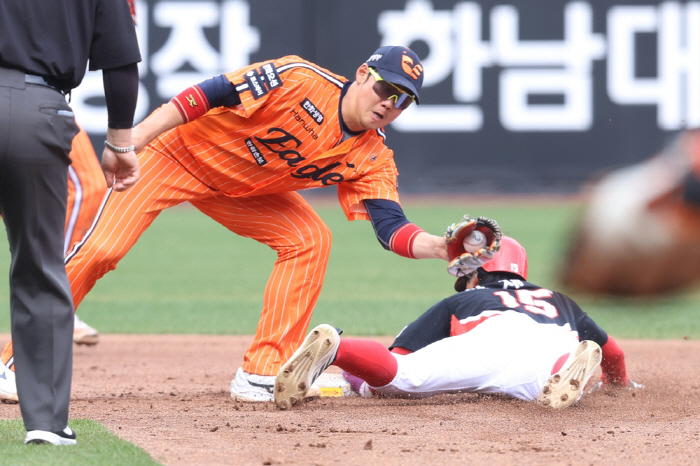 "차원이 달라요" 떠난 최형우가 감탄했던 KIA의 이정후, 터질 조짐 보인다