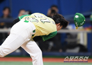 "성훈이의 이름으로…" 한화에서 온 '61번' 다승 1위 등극, 팀 4승 중 나홀로 3승→신흥 에이스 탄생