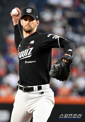 '리그 유일' 1위-1위 미쳤다, 148㎞로 어떻게 KBO 정복했나…