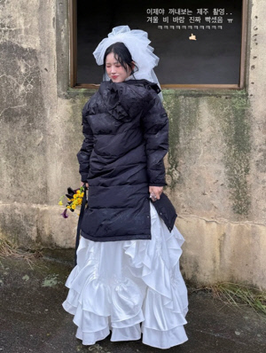 '최진실 딸' 최준희, 비바람 속 웨딩촬영 '강행'..패딩까지 입고 버틴 현장