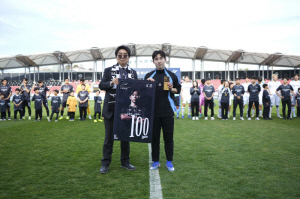 ‘20바늘 봉합 투혼’ 성남 박상혁, K리그 100경기 출전 금자탑 달성