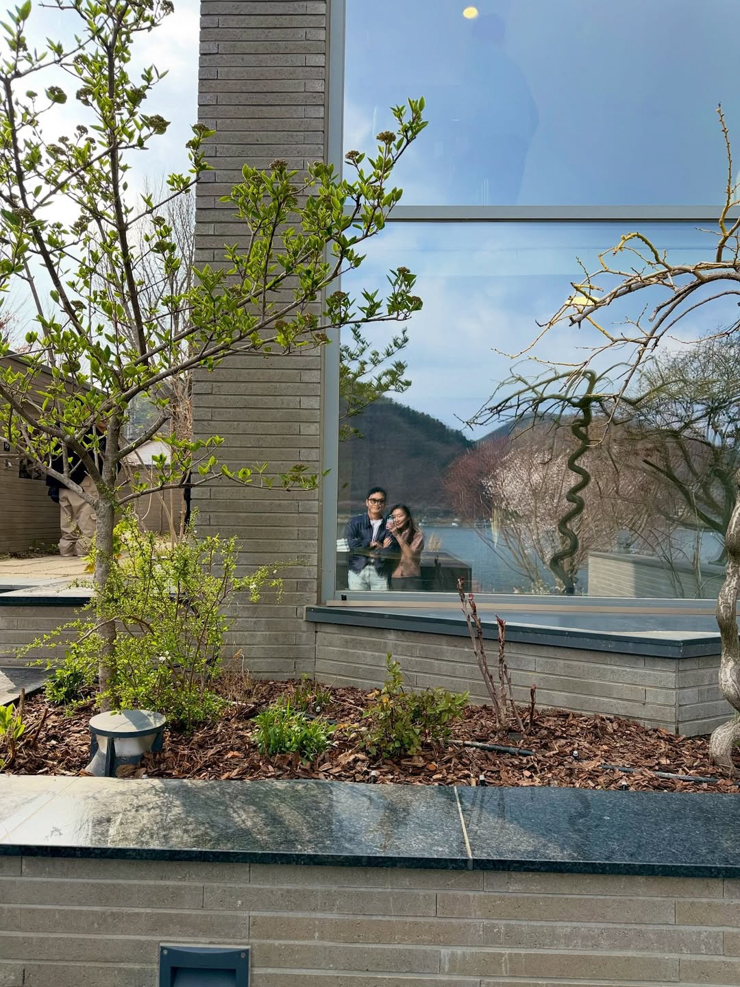 27기 상철♥23기 영숙, '변호사·공기업' 만남..커플룩 맞춰 입고 '벚꽃 데이트'