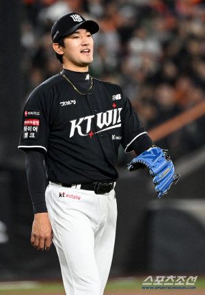 '7승 QS 1위' 막강 선발진 → 선두 질주…혼자 퀄스가 없네? 잘 나가는 KT, 마지막 숙제마저 해결할까 [SC포커스]