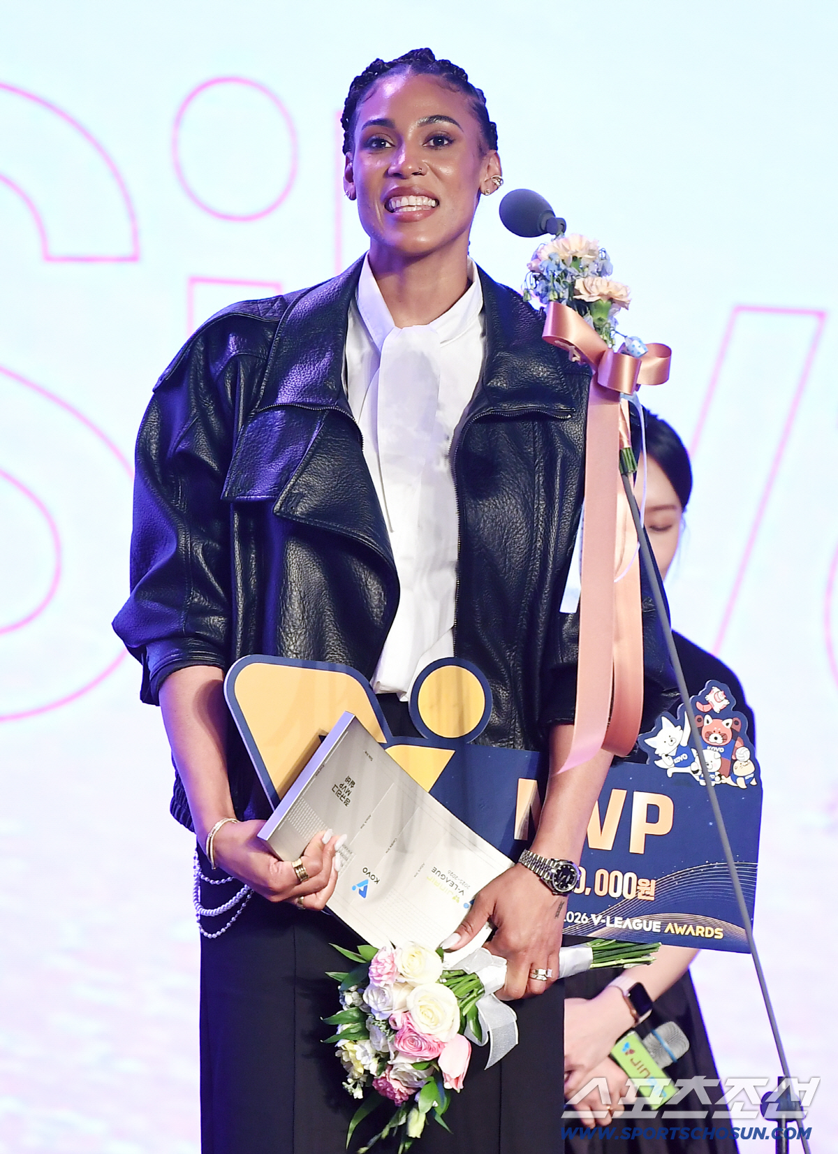 진에어 2025-2026 V리그 시상식이 13일 오후 서울 광진구 비스타워커힐서울에서 열렸다. 정규리그 MVP를 수상한 실바가 수상 소감을 말하고 있다. 정재근 기자 cjg@sportschosun.com/2026.4.13/