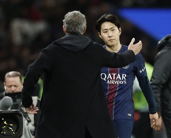 '이럴 수가' 이강인 날벼락! '손흥민 친정팀' 토트넘 전격 영입 선회, 韓 말고 日 에이스..."EPL 잔류 성공하면 작업 돌입"