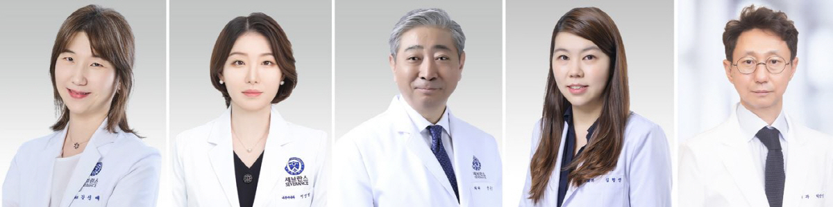 (왼쪽부터) 연세의대 강신애·이민영·윤동섭·김형선 교수, 서울의대 박준성 교수