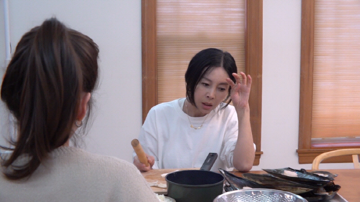 '2번 이혼' 황신혜, 장윤정·정가은도 아는 ♥남자친구 공개 "사진까지 전송" ('같이삽시다')