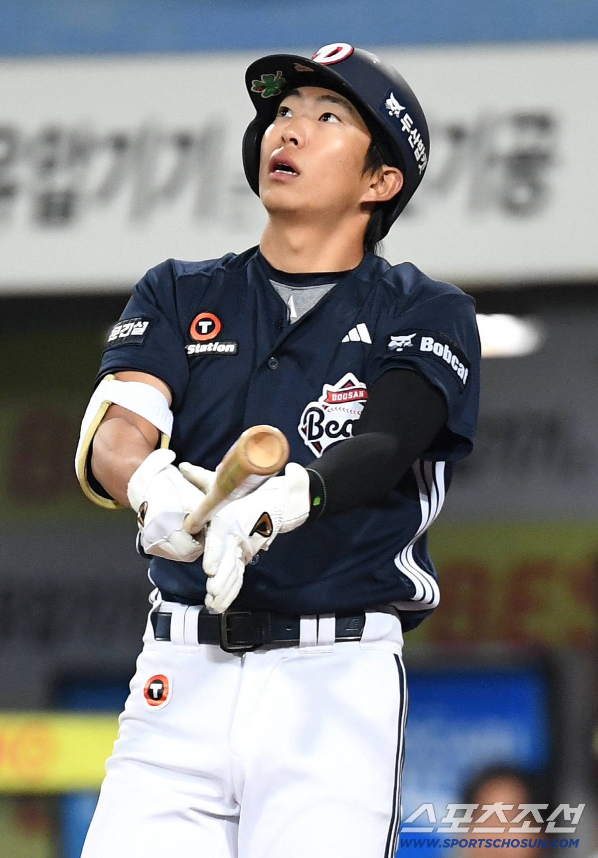 1일 대구 삼성라이온즈파크에서 열린 삼성과 두산의 경기. 타격하고 있는 두산 김민석. 대구=송정헌 기자 songs@sportschosun.com/2026.04.01/