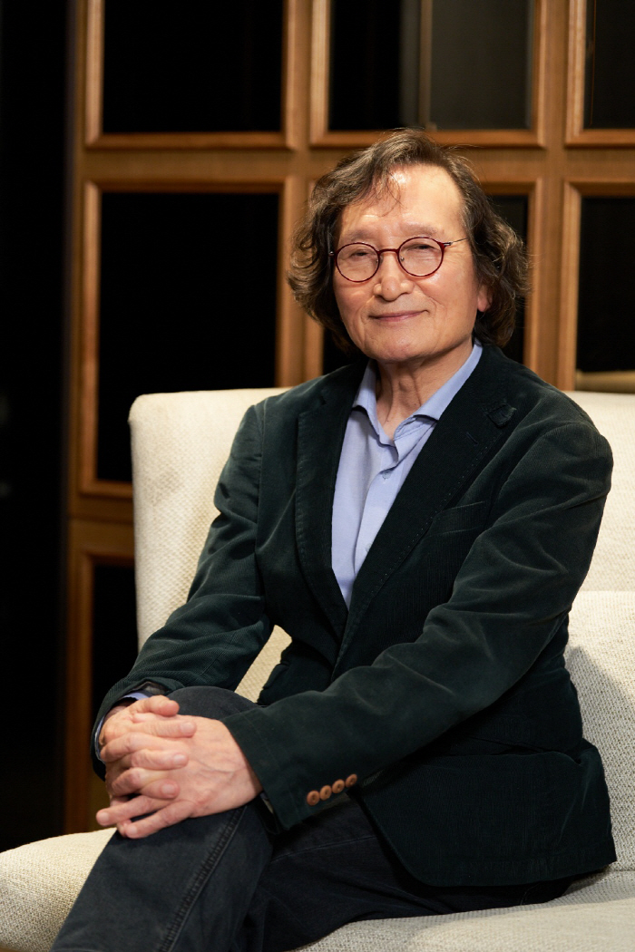 [SC인터뷰] "조진웅 은퇴→故안성기 부재 착잡"…'내 이름은' 정지영, 현역 최고령 감독의 무게(종합)