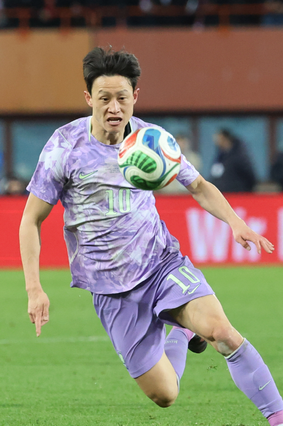 질주하는 이재성 (빈[오스트리아]=연합뉴스) 최재구 기자 = 31일(현지시간) 오스트리아 빈 에른스트 하펠 스타디움에서 열린 한국 축구 국가대표팀과 오스트리아의 평가전에서 한국 이재성이 드리블하고 있다. 2026.4.1 jjaeck9@yna.co.kr(끝)